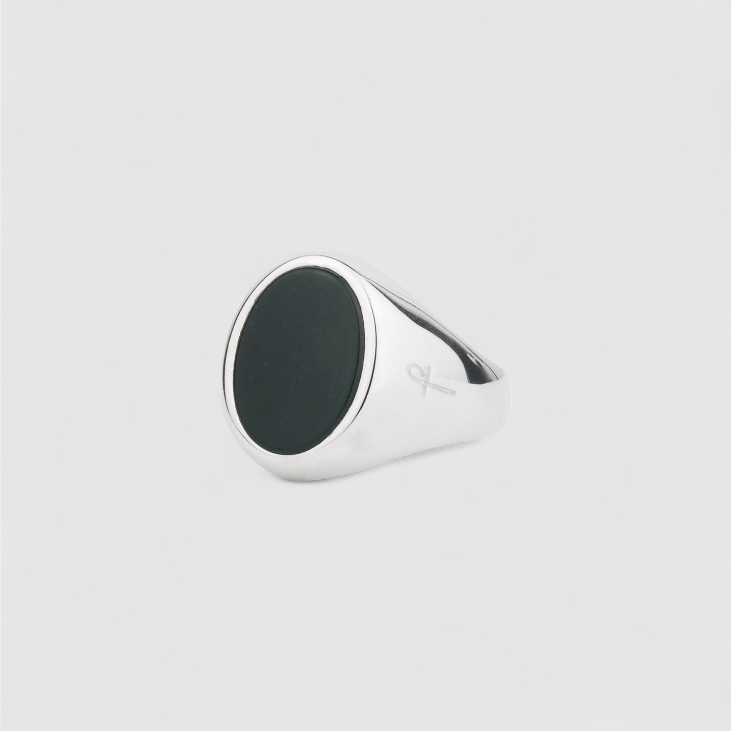 ONYX OVAL SIGNET