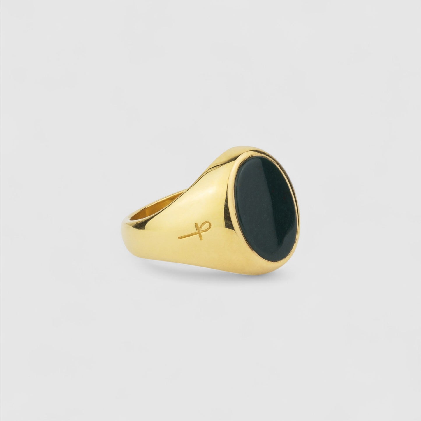 ONYX OVAL SIGNET GOLD