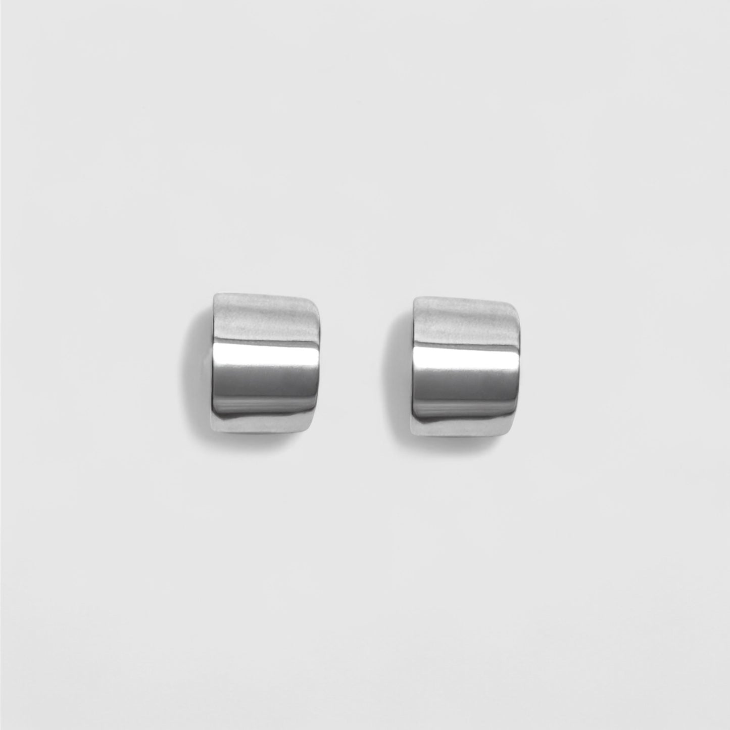 WIDE SILVER HUGGIE