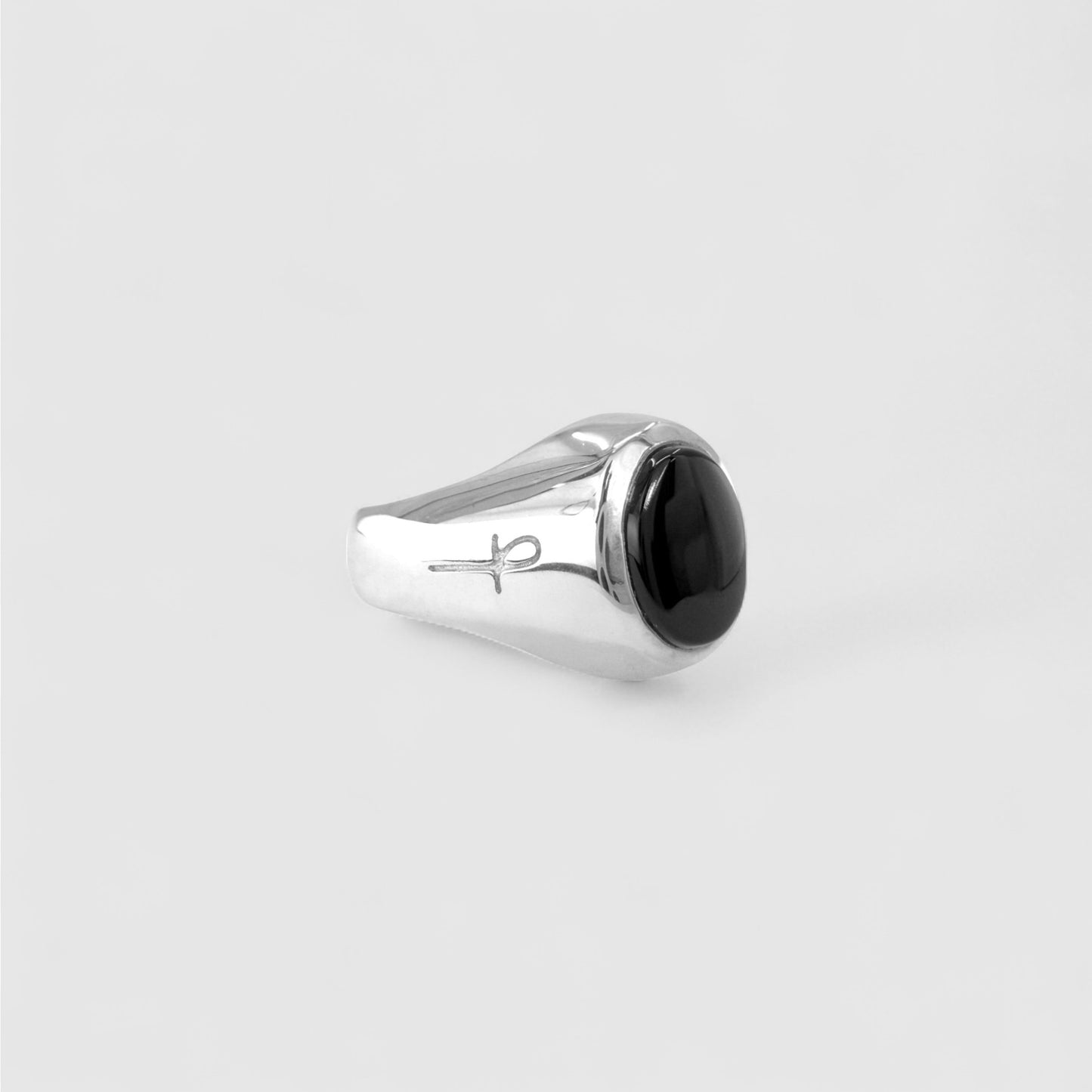 ONYX OVAL MINI SIGNET