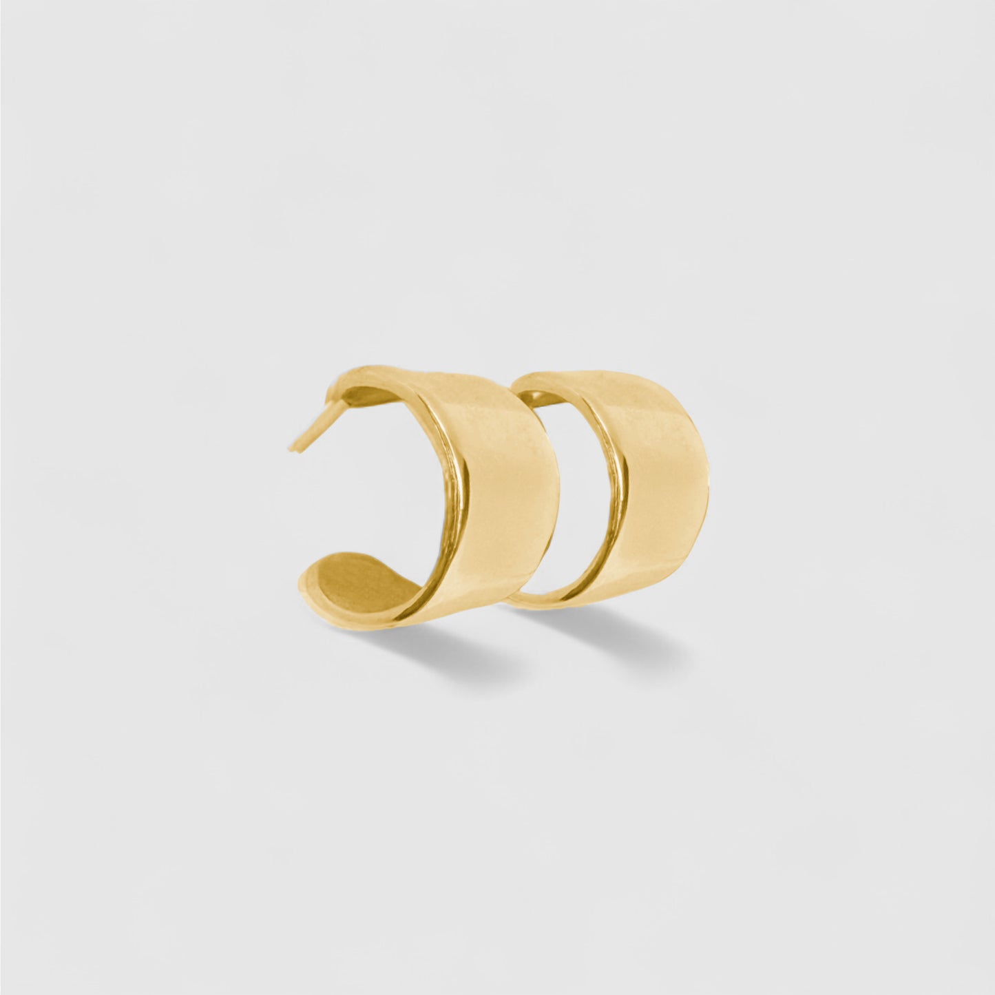 WIDE GOLD HUGGIE