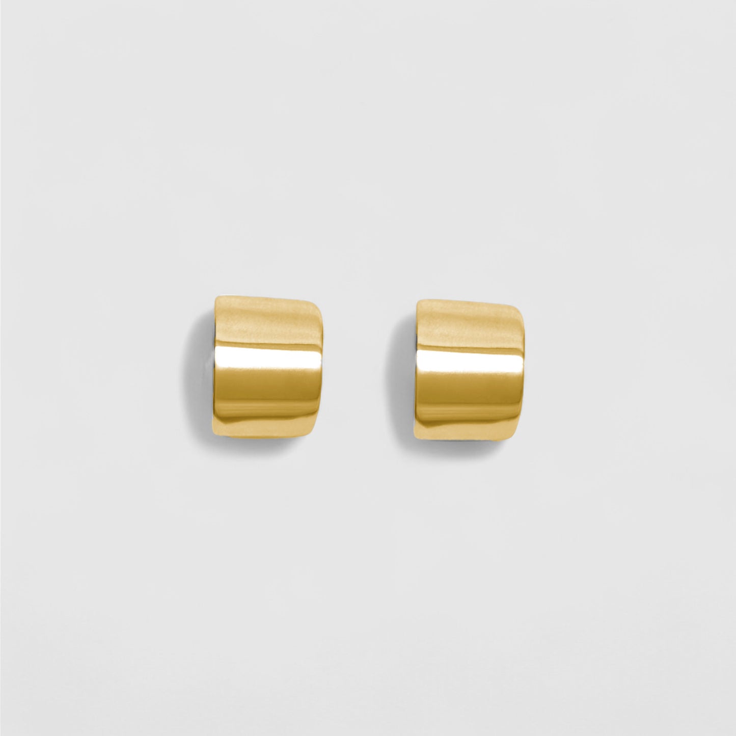 WIDE GOLD HUGGIE