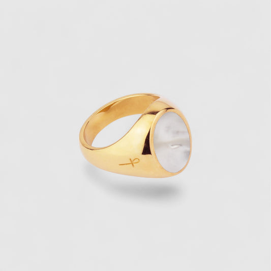 GOLD MOTHER OF PEARL SIGNET
