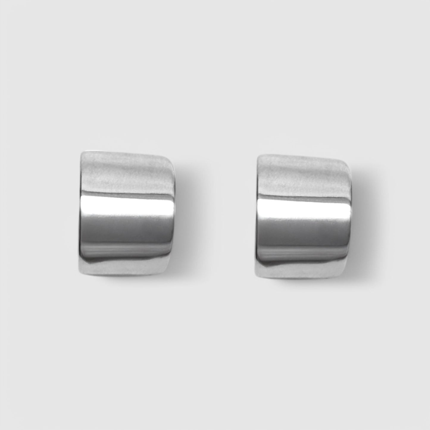 WIDE SILVER HUGGIE