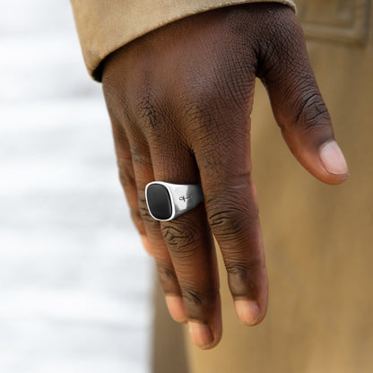 ONYX SQUARE SIGNET