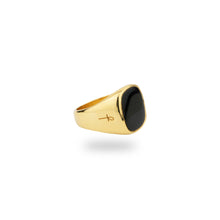 GOLD JAMESTOWN BLACK ONYX SQUARE STONE RING