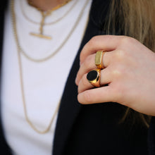 GOLD JAMESTOWN BLACK ONYX OVAL STONE RING